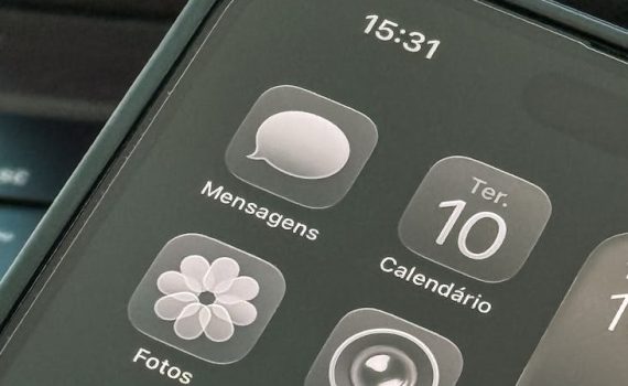 close up of smartphone with calendar and app icons